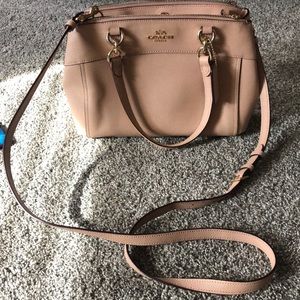 Coach purse. Gently used. No stains. Great purse!